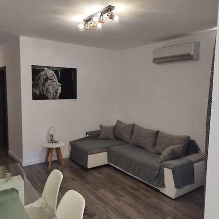 Apartments Dora 2 Bibinje Luaran gambar