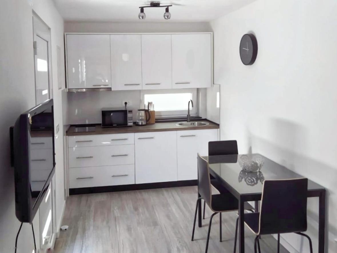Apartments Dora 2 Bibinje Luaran gambar
